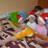 Tylu małych Świętych Mikołajów