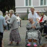 Jednak pamiętają o staruszkach